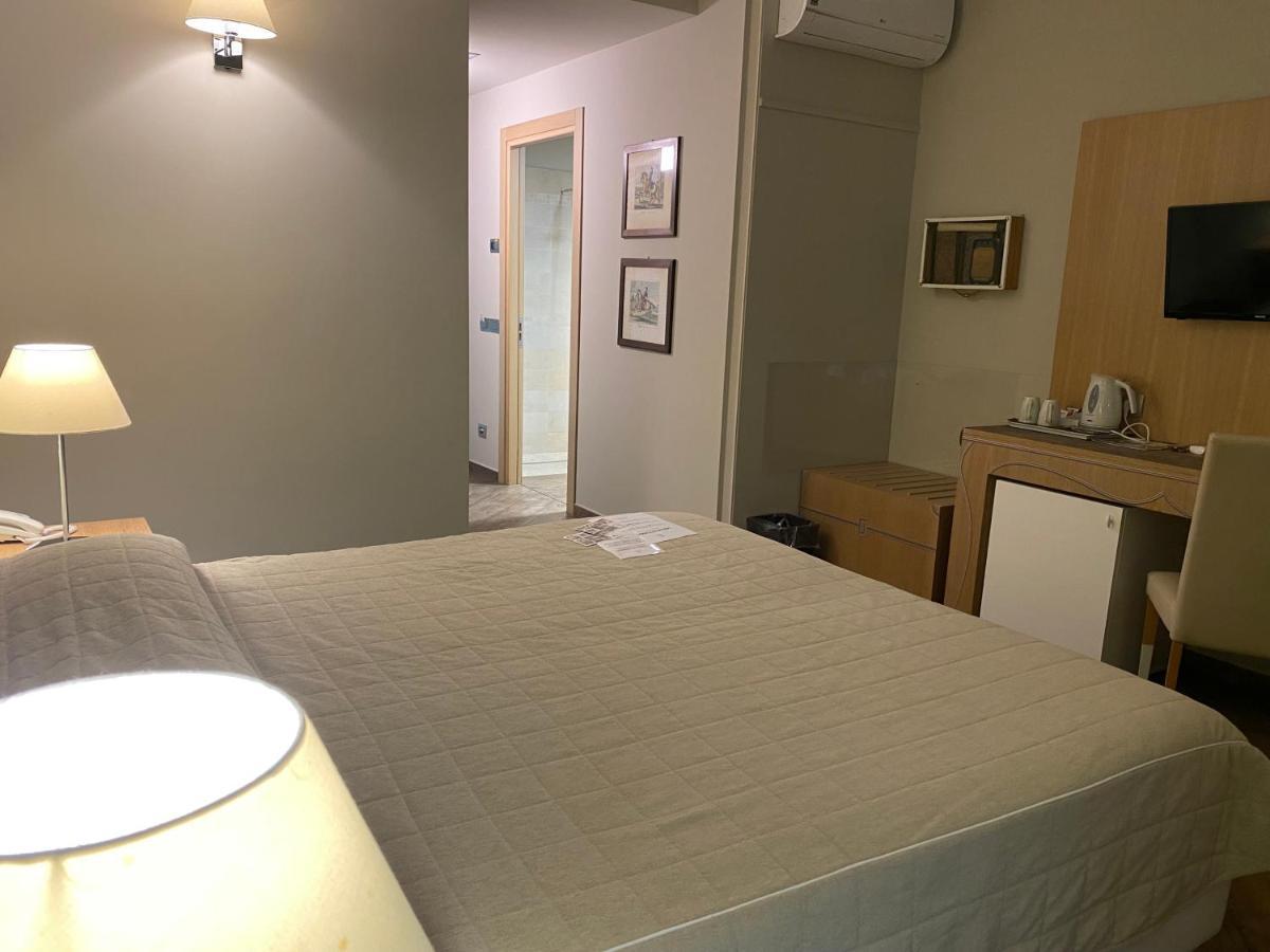 Hotel Monteverde 阿奎泰尔梅 外观 照片
