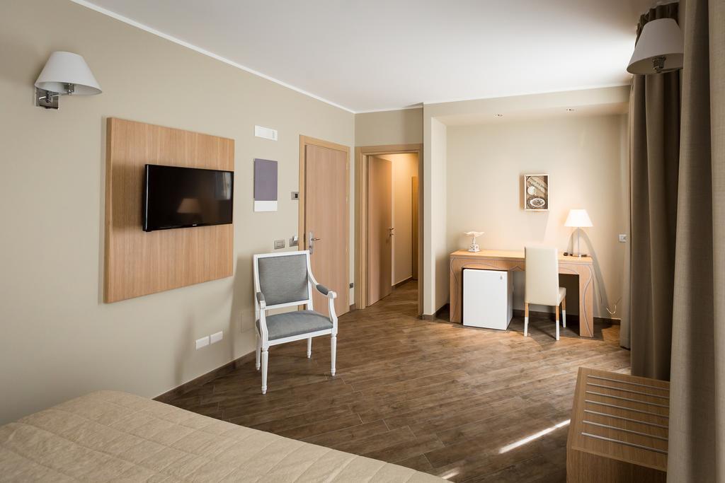 Hotel Monteverde 阿奎泰尔梅 外观 照片