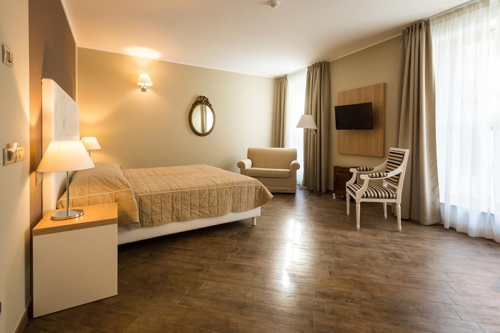 Hotel Monteverde 阿奎泰尔梅 外观 照片