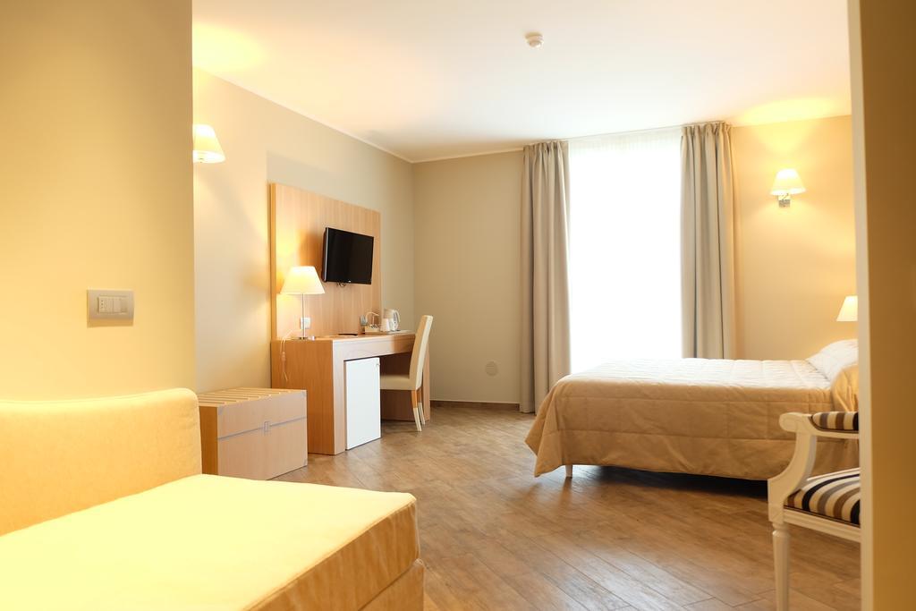 Hotel Monteverde 阿奎泰尔梅 外观 照片